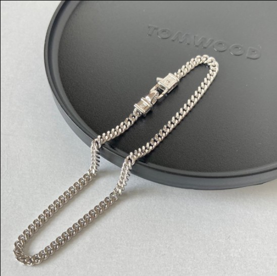 トムウッド 偽物 ブレスレット Curb Bracelet M 2色 25031501