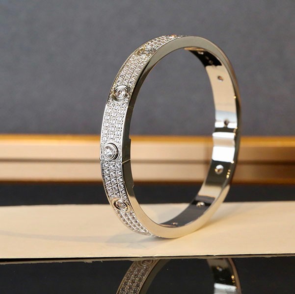 カルティエ LOVE パヴェダイヤモンド n級品 ブレスレット w25031702