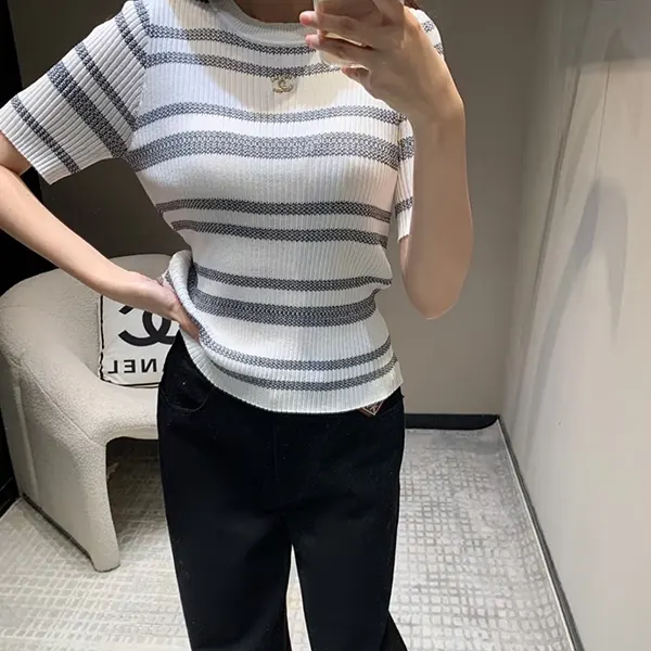 即納でお届けシャネル 25SS ボーダーニットトップス 激安 P75694