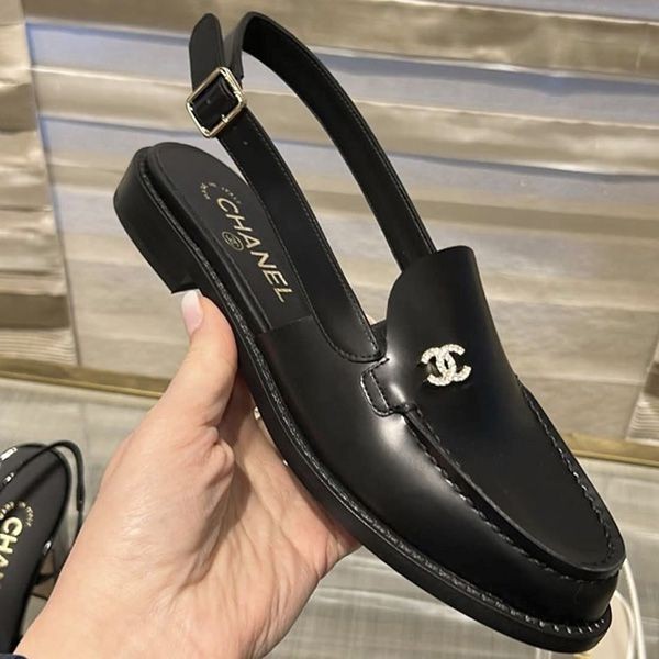 トレンド最先端【色んなシーンで使える】シャネル スリングバックローファー 偽物 cc25310