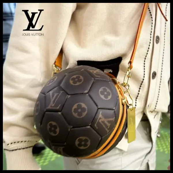 [優良店]ルイヴィトン サッカーボール 偽物 ショルダーバッグ M13894
