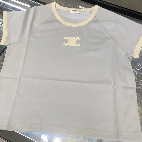 セリーヌ トリオンフパッチ付き コットンジャージー Tシャツ 2X16O507Z.07HI