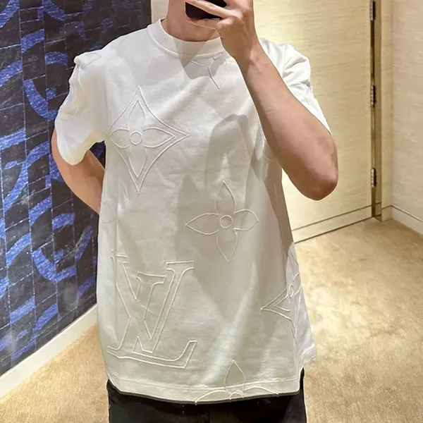 大人気 ルイヴィトン ロゴ Tシャツ 偽物 1AFYEY