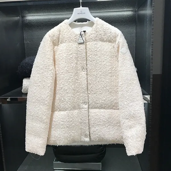 累積売上総額第１位！モンクレール Gerberoyショートダウンジャケット K10931A00052598DVF00