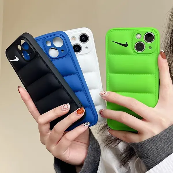 ナイキ ダウンジャケット型 iPhoneケース w25042205