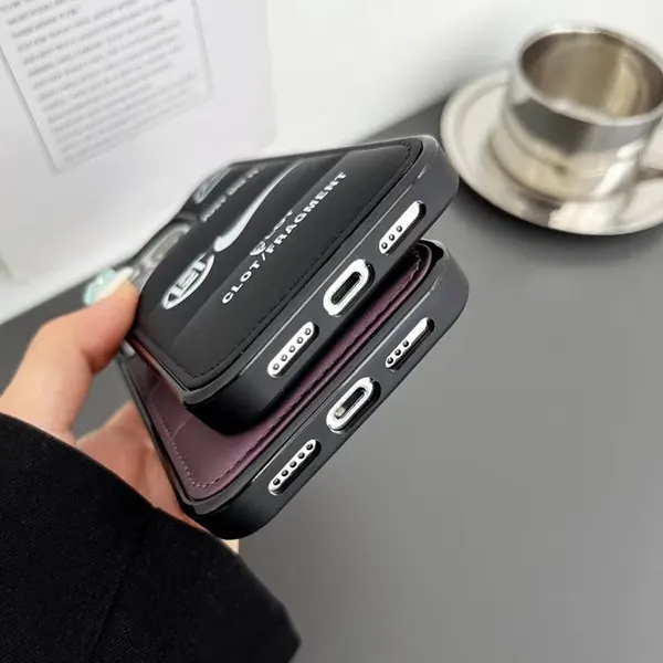 ナイキ ダウンジャケット型 iPhoneケース w25042212