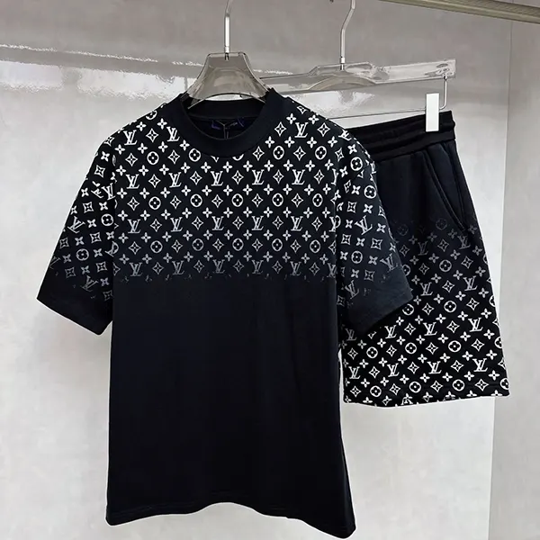 【使いやすさ抜群】ルイヴィトン スーパーコピー コットン Tシャツ 1AFBB2
