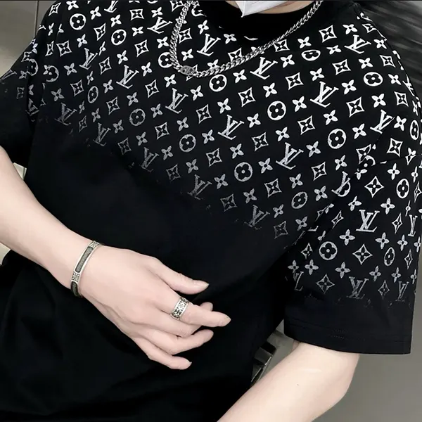 【使いやすさ抜群】ルイヴィトン スーパーコピー コットン Tシャツ 1AFBB2
