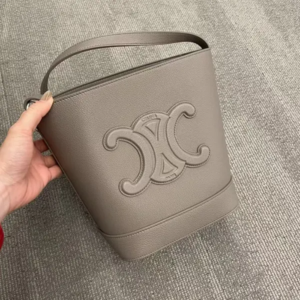 即発送セリーヌ スモール バケット 激安 キュイル 113783DU3