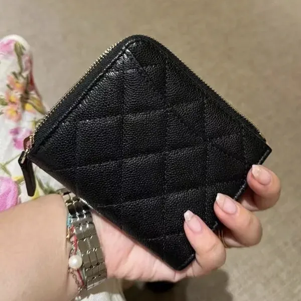 人気で可愛い☆シャネル コピー ジップウォレット ミニ財布 L字 コンパクト 定番人気 AP3999