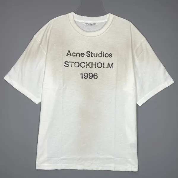 アクネストゥディオス アクネ ロゴ Tシャツ 偽物 w25051603