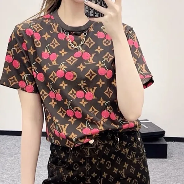 2025AW【コラボ限定の魅力♪2色】ルイヴィトン ロゴTシャツ 偽物 FTTS33WHC