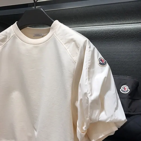 モンクレール パフスリーブTシャツ 偽物☆2色 K10938C0002289A1K999
