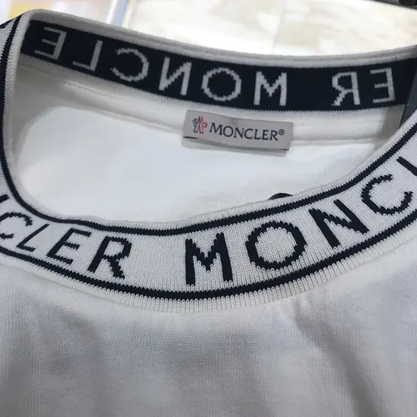 モンクレール ネックラインロゴTシャツ コピー☆3色 J10918C000248390T032