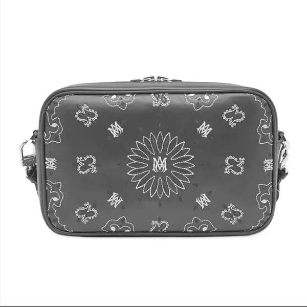 超希少！アミリ 並行輸入品 Bandana カメラバッグ ami211511