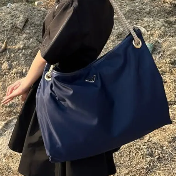 [一番信用]☆プラダ コピー☆マリーナ Re-Nylon Large バケット バッグ 1BE082_2HG8_F0002_V_OOO