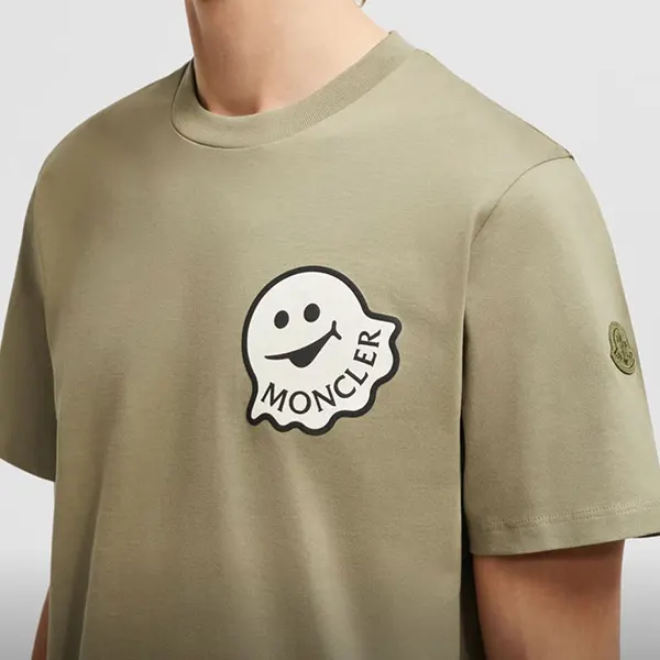 プレゼントに最適モンクレール Cartoon ロゴ Tシャツ 偽物 K10918C0001889AJS23G