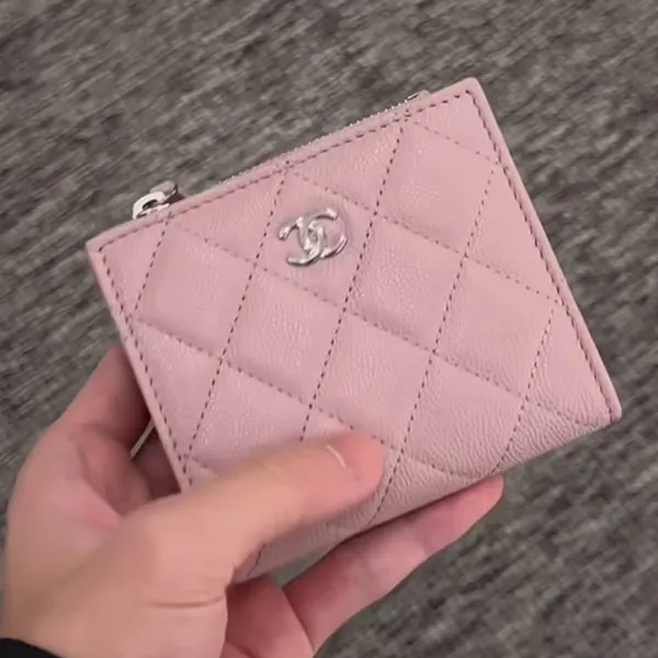 激安大人気ピンク♡収納力あり【シャネル コピー】マトラッセ 折り財布 ウォレット AP3388 B10583 C3906