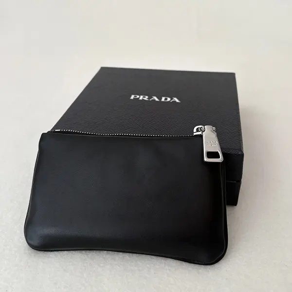 【万能でかわいい♡】プラダ 三角ロゴソフトレザーミニ財布&カードケース 2MB042