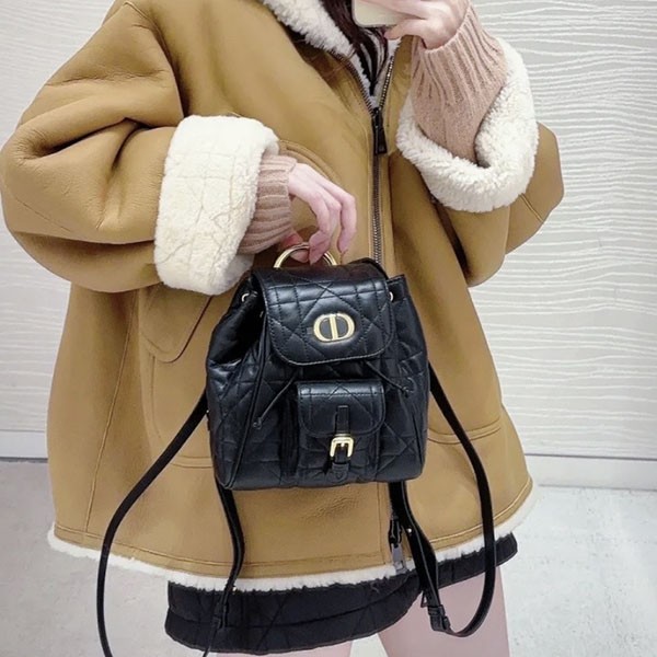 へリン愛用 リュック ディオール Caro バックパック スモール M6302UNOZ