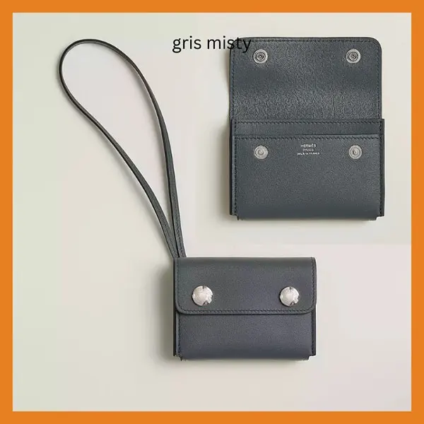 高級感溢れるチャームにも[エルメス コピー]Hermesnap エルメスナップ カードホルダー H085854CK89