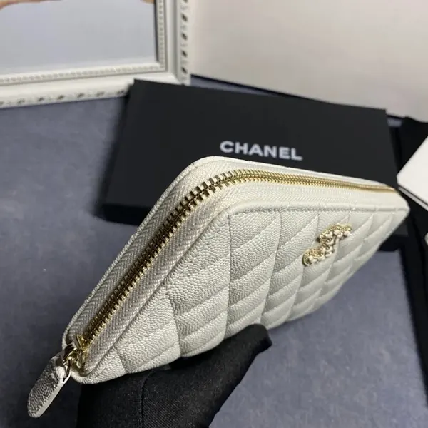 上質デザインシャネル キラキラCCロゴ 長財布 偽物 AP4555-B12928-10601